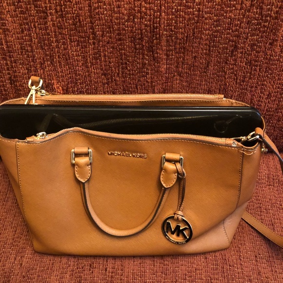 Authentic Michael Kors “Sutton” Satchel - Picture 5 of 8